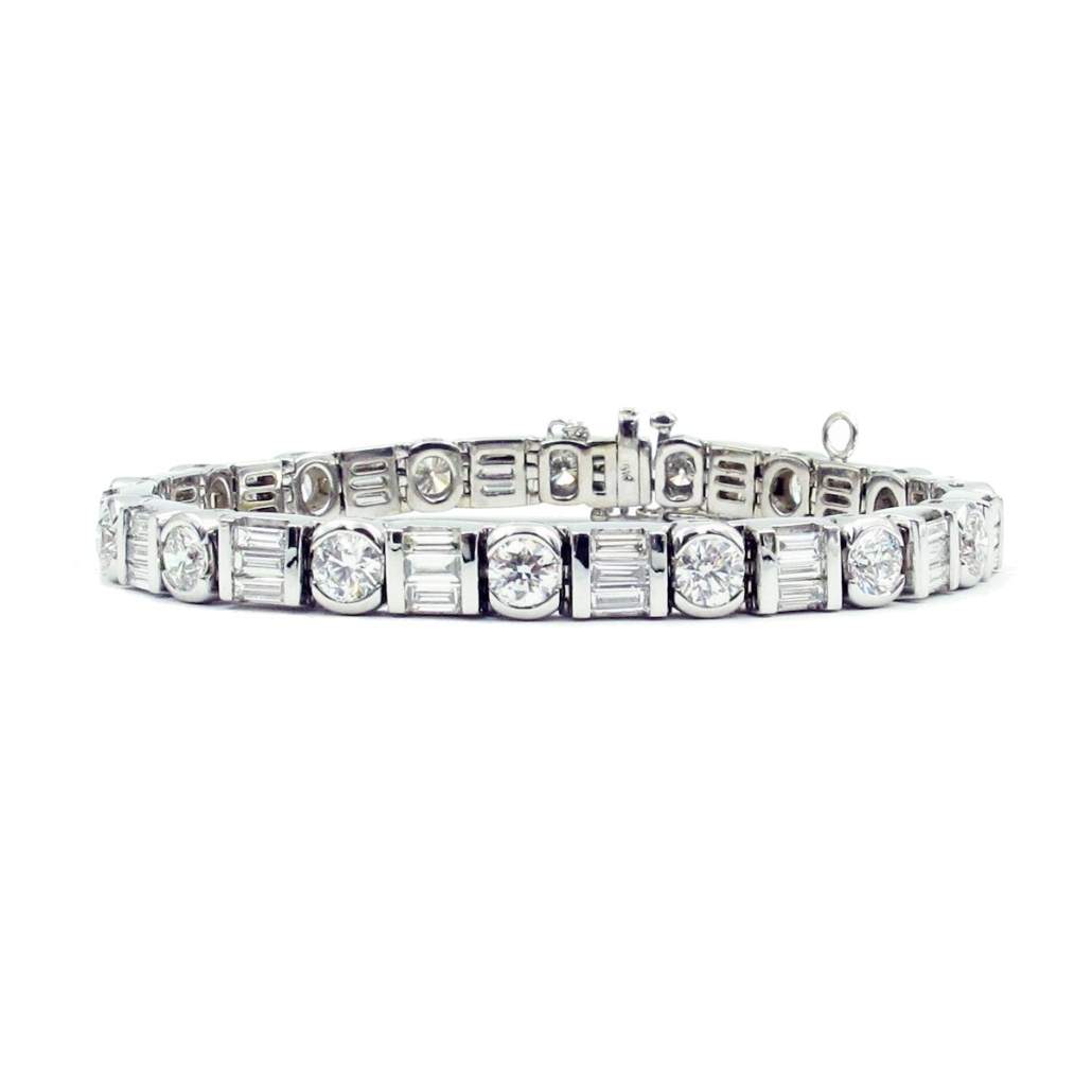 Circles and Squares, A Diamond and White Gold Bracelet 1462-51