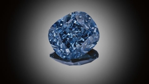 The Blue Moon Diamond