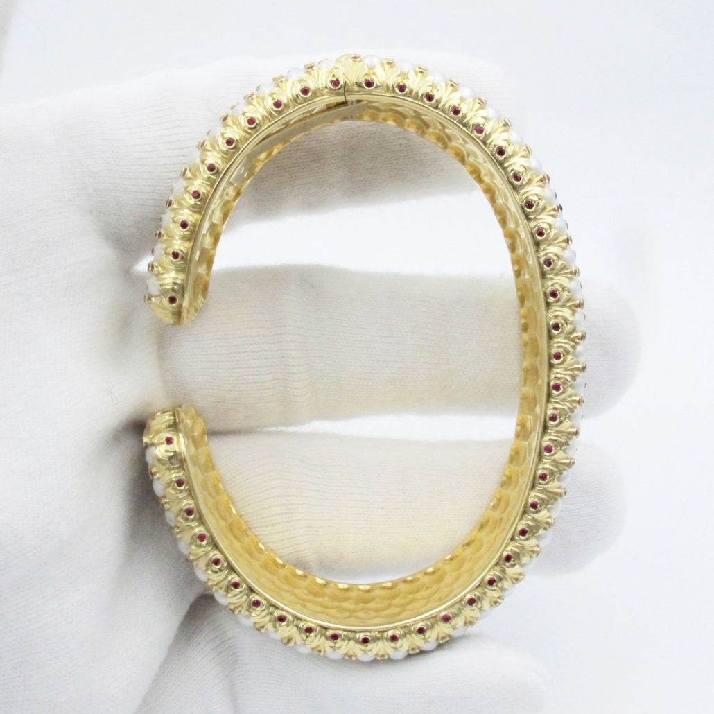 14K YG Ruby Pearl Cuff Top Profile