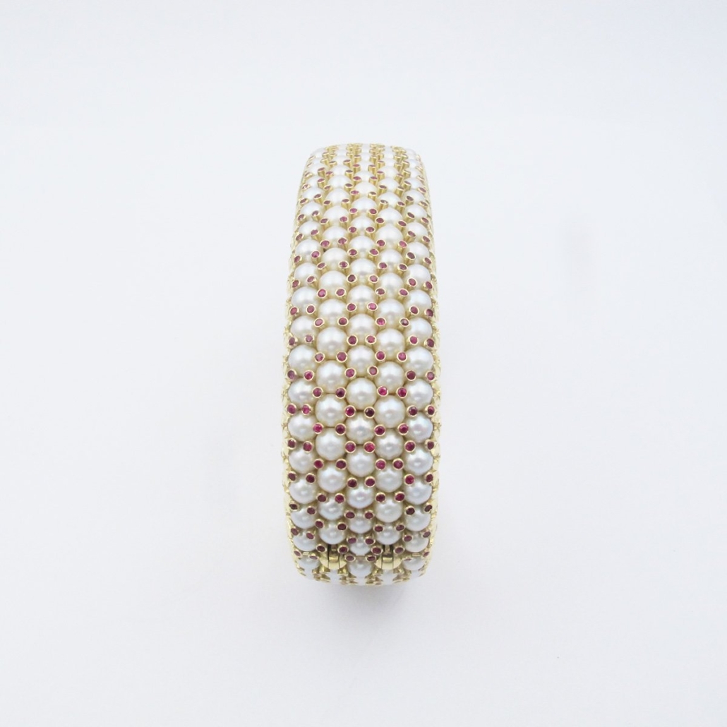 14KYG Ruby Pearl Cuff Top View