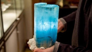 The serenely colored aquamarine invokes the tranquility of its namesake, the sea.