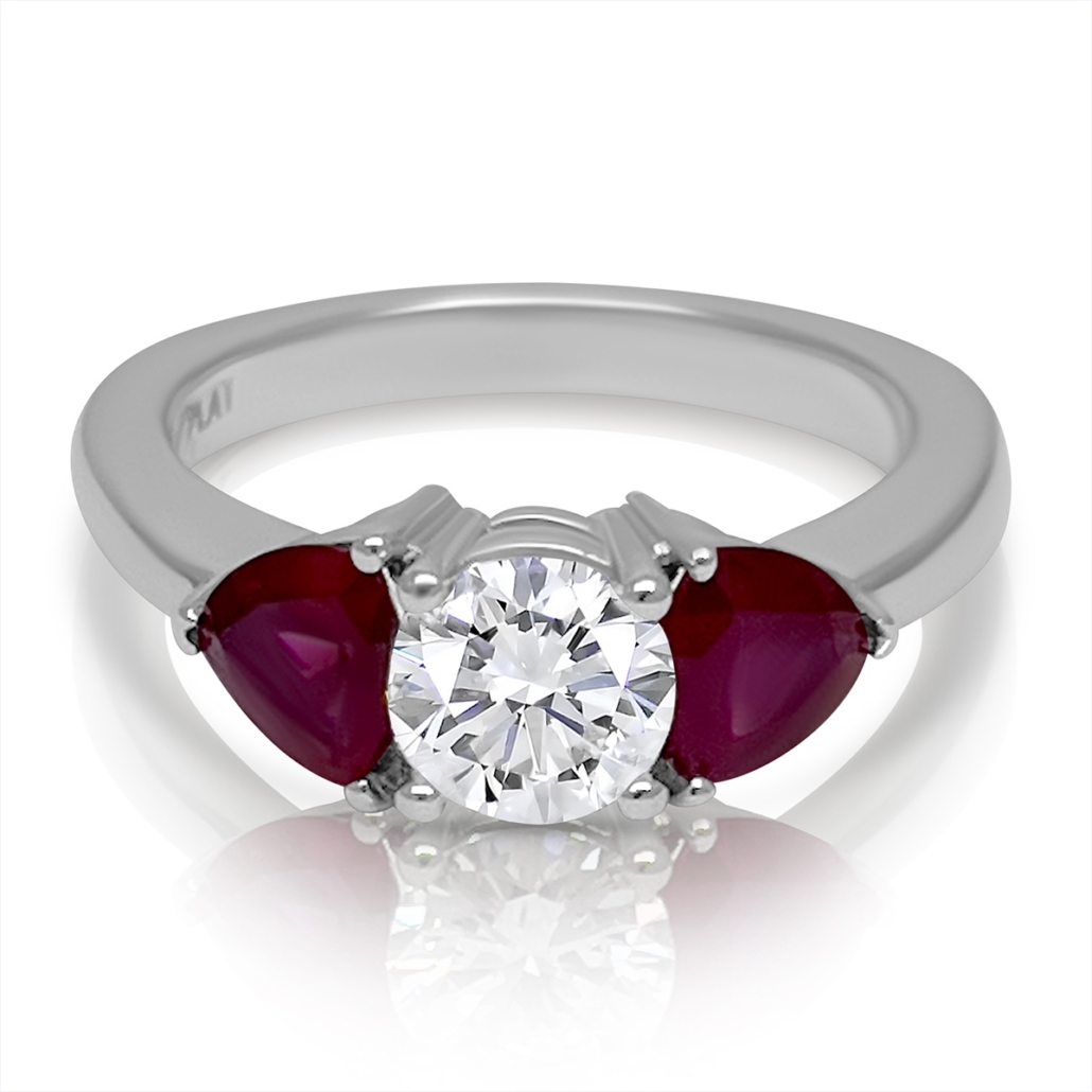 A Shining Centerpiece: Radiant Tryst  2299-11
