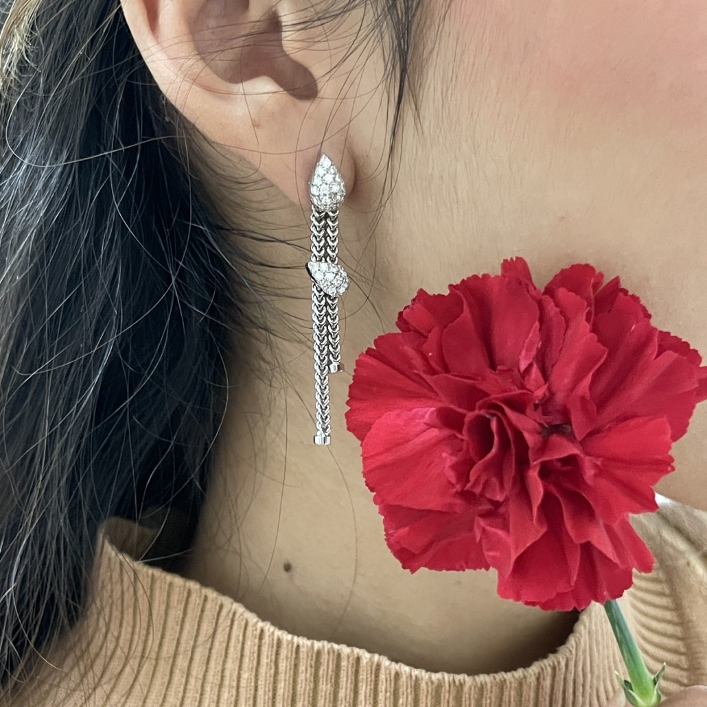 Tears of Brilliance: Chain Drop Diamond Earrings in 18K White Gold 2563-24